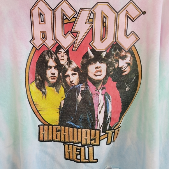 NWT AC/DC Tie Dye Graphic Cropped Hoodie Sweater - Picture 15 of 16